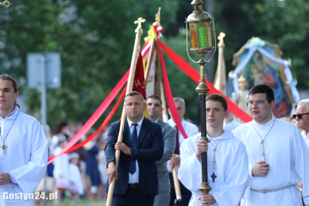 Procesja Bożego Ciała ulicami Gostynia