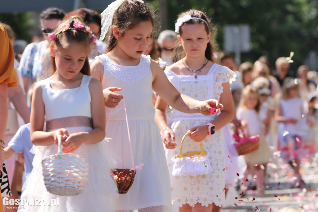 Procesja Bożego Ciała ulicami Gostynia