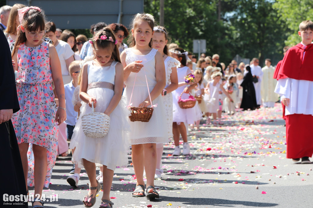 Procesja Bożego Ciała ulicami Gostynia