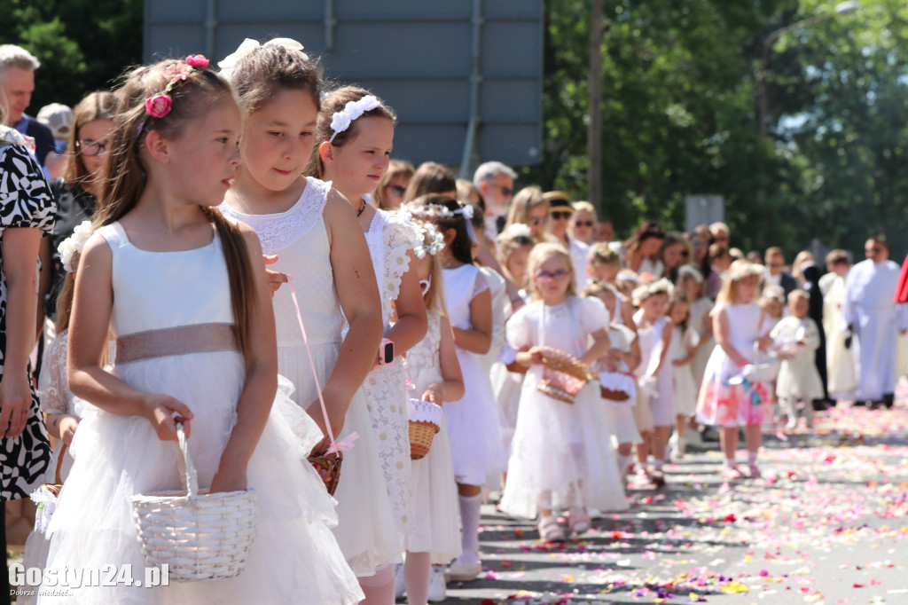 Procesja Bożego Ciała ulicami Gostynia