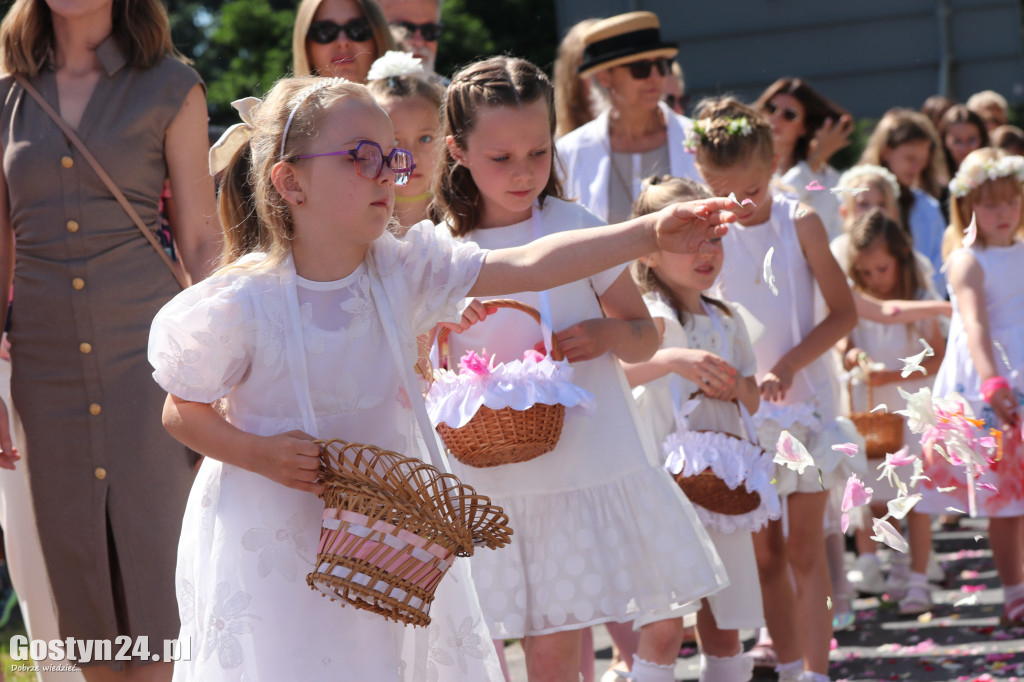 Procesja Bożego Ciała ulicami Gostynia