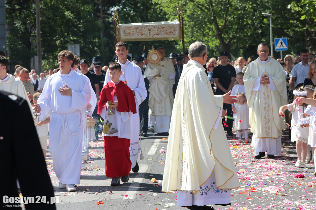 Procesja Bożego Ciała ulicami Gostynia