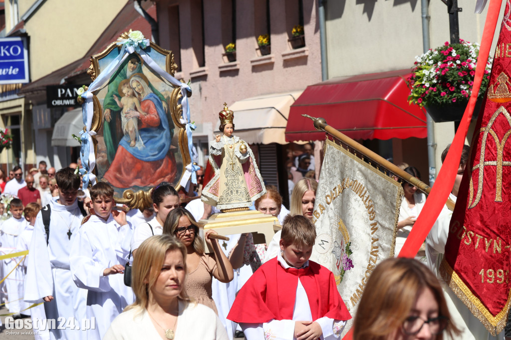 Procesja Bożego Ciała ulicami Gostynia