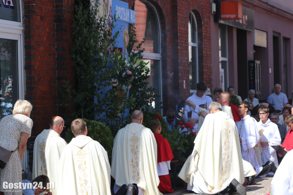 Procesja Bożego Ciała ulicami Gostynia