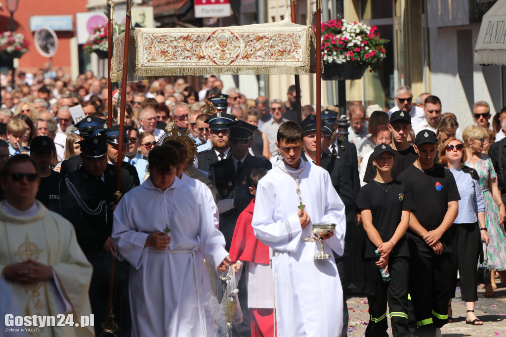 Procesja Bożego Ciała ulicami Gostynia