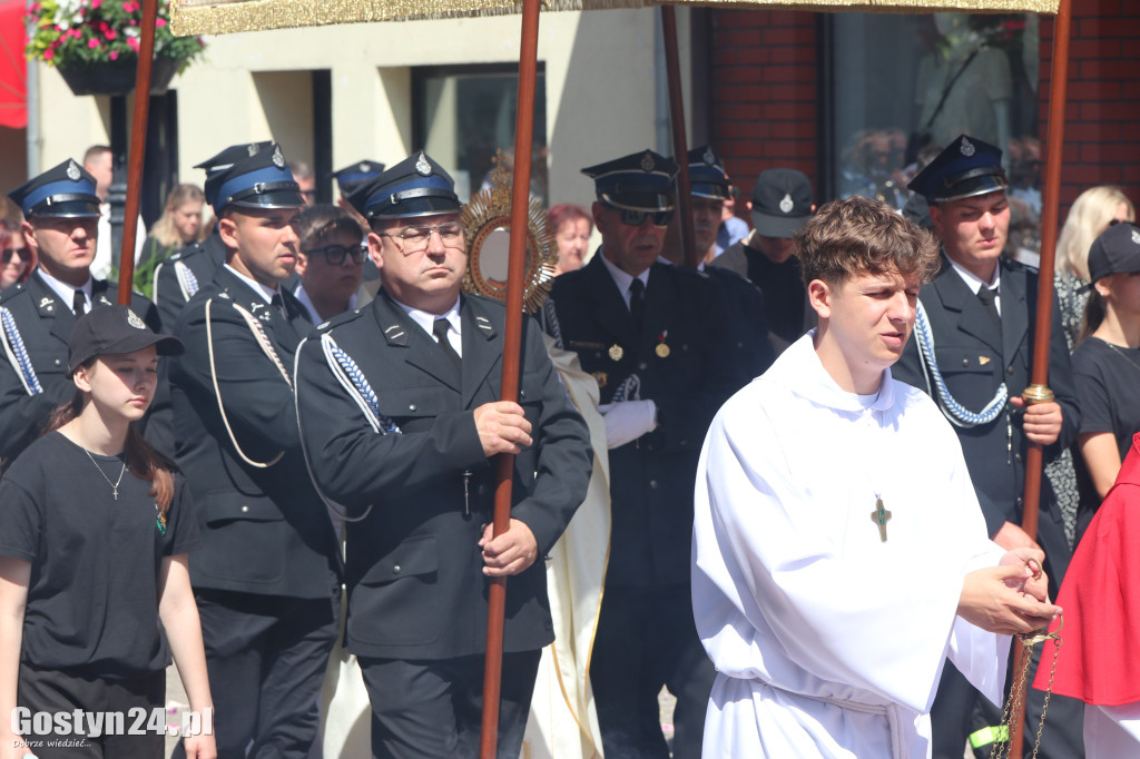 Procesja Bożego Ciała ulicami Gostynia