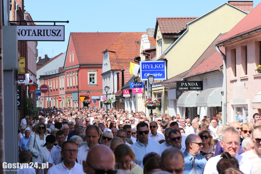 Procesja Bożego Ciała ulicami Gostynia