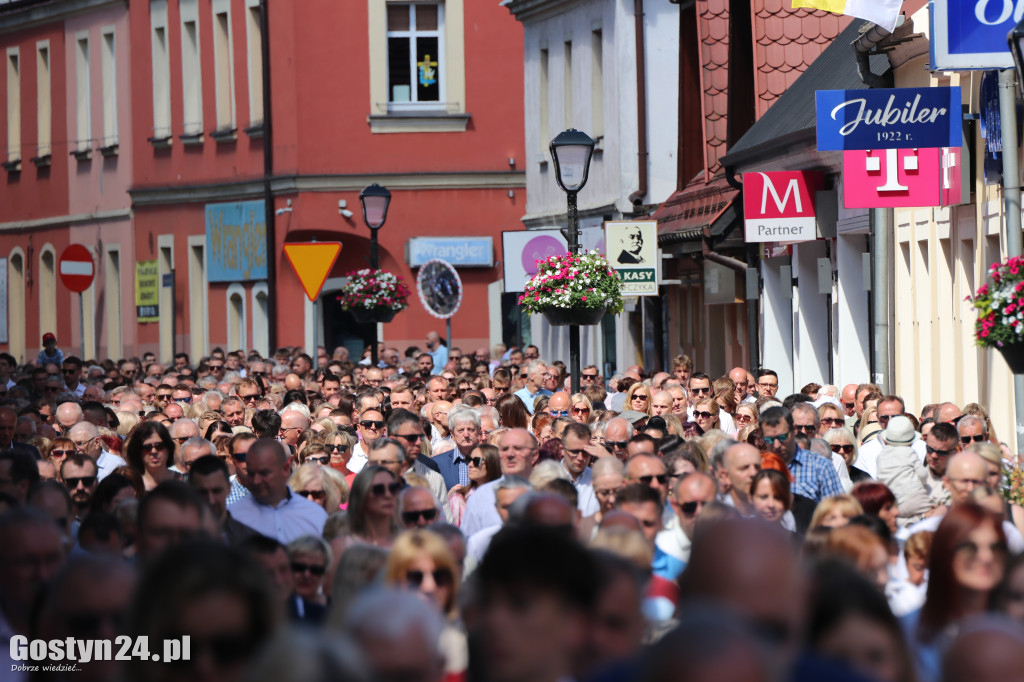 Procesja Bożego Ciała ulicami Gostynia