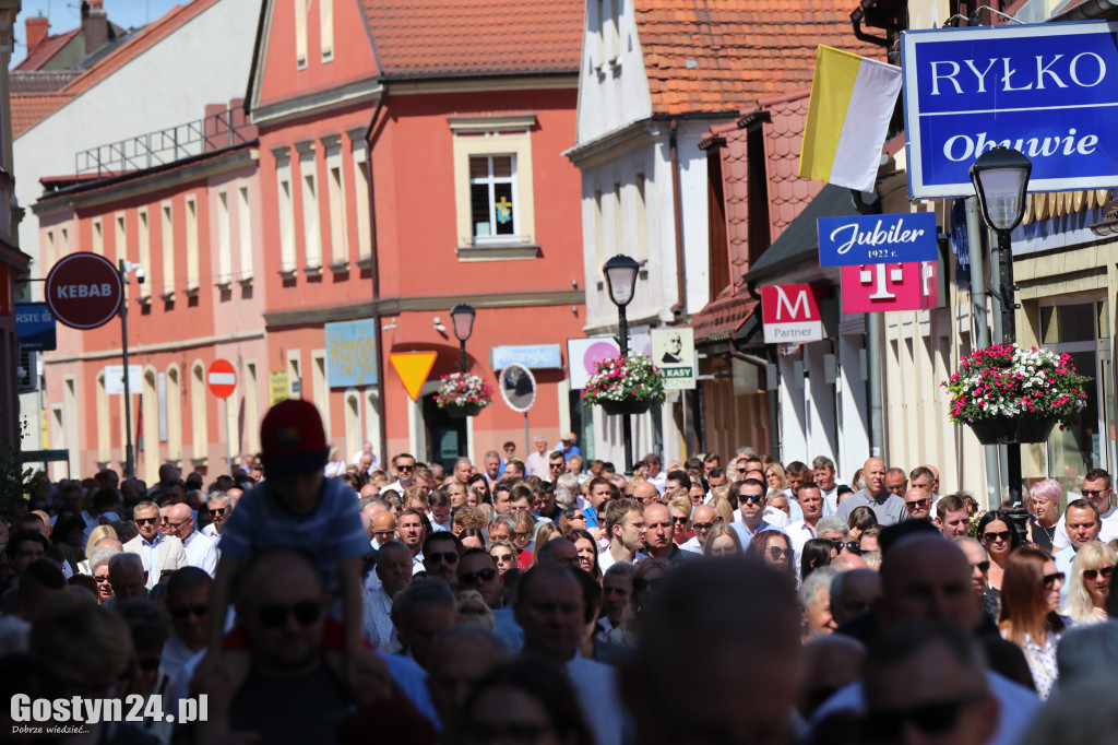 Procesja Bożego Ciała ulicami Gostynia