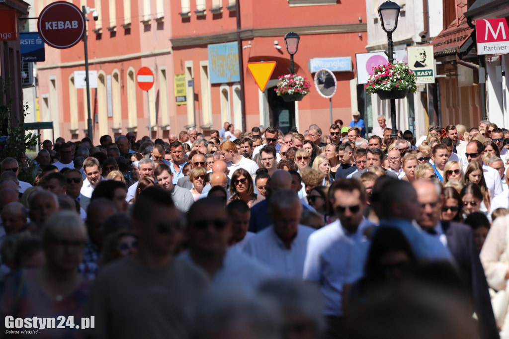 Procesja Bożego Ciała ulicami Gostynia