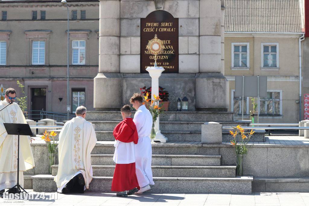Procesja Bożego Ciała ulicami Gostynia