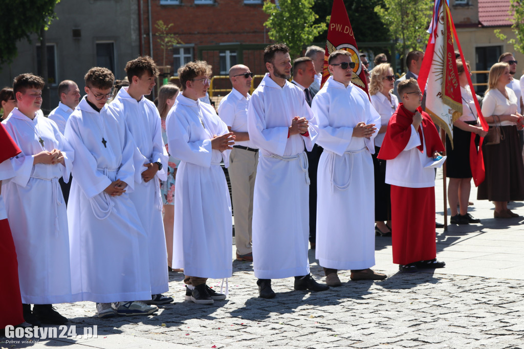 Procesja Bożego Ciała ulicami Gostynia