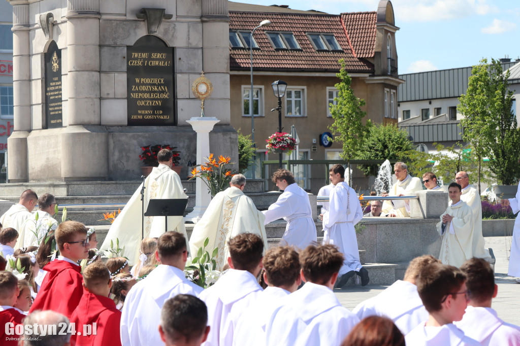 Procesja Bożego Ciała ulicami Gostynia