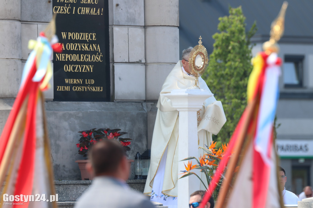 Procesja Bożego Ciała ulicami Gostynia