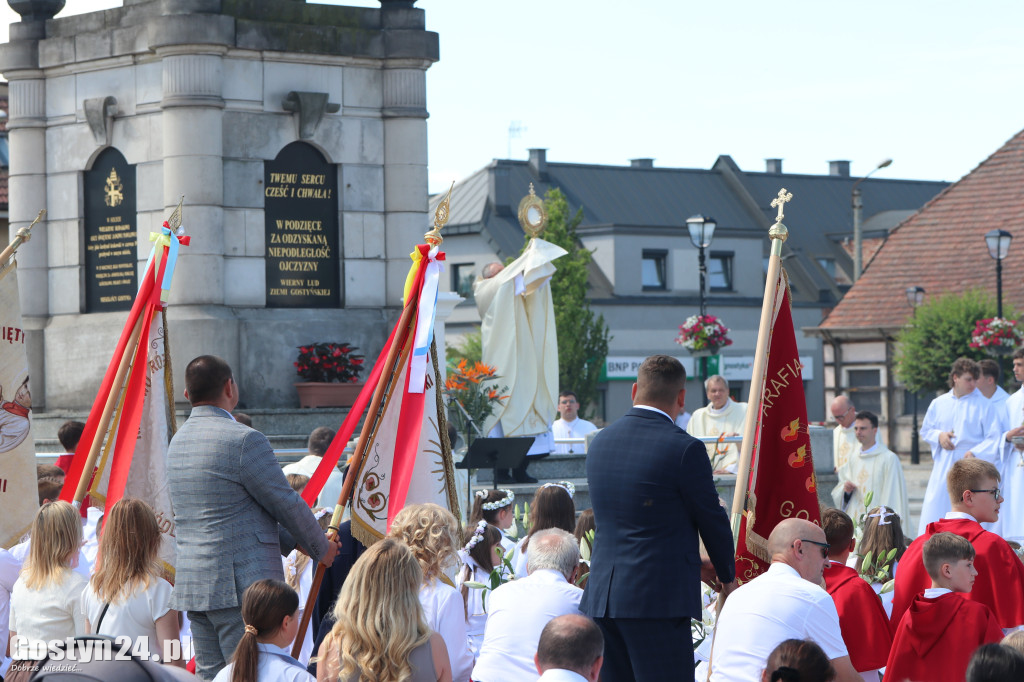 Procesja Bożego Ciała ulicami Gostynia