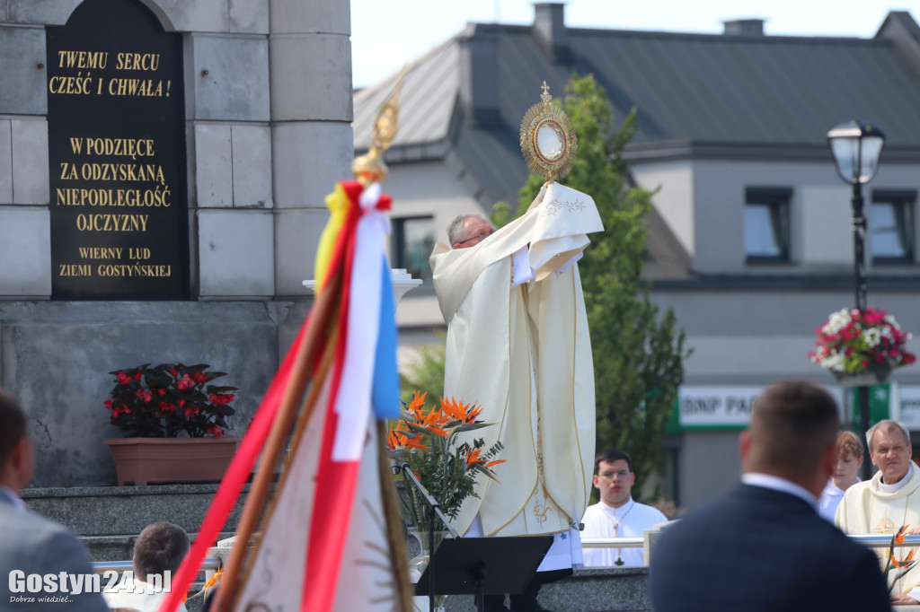 Procesja Bożego Ciała ulicami Gostynia