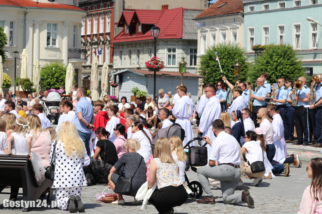 Procesja Bożego Ciała ulicami Gostynia