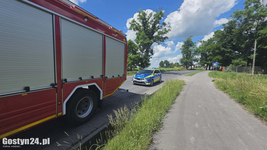 Groźny wypadek w drodze na Świętą Górę. Rannego księdza zabrał helikopter