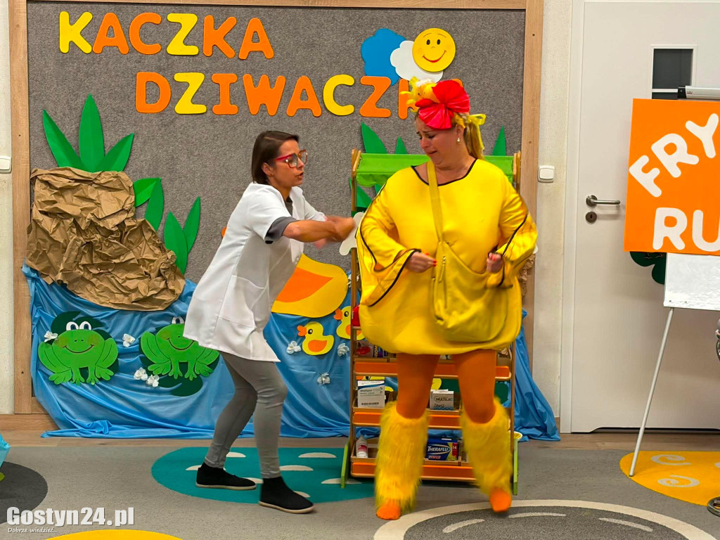 Nauczyciele przygotowali dla dzieci wyjątkowy spektakl