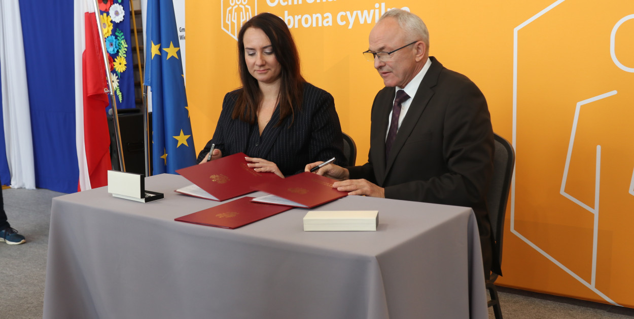 Podpisanie umowy na miejsce ukrycia w Borku Wlkp.