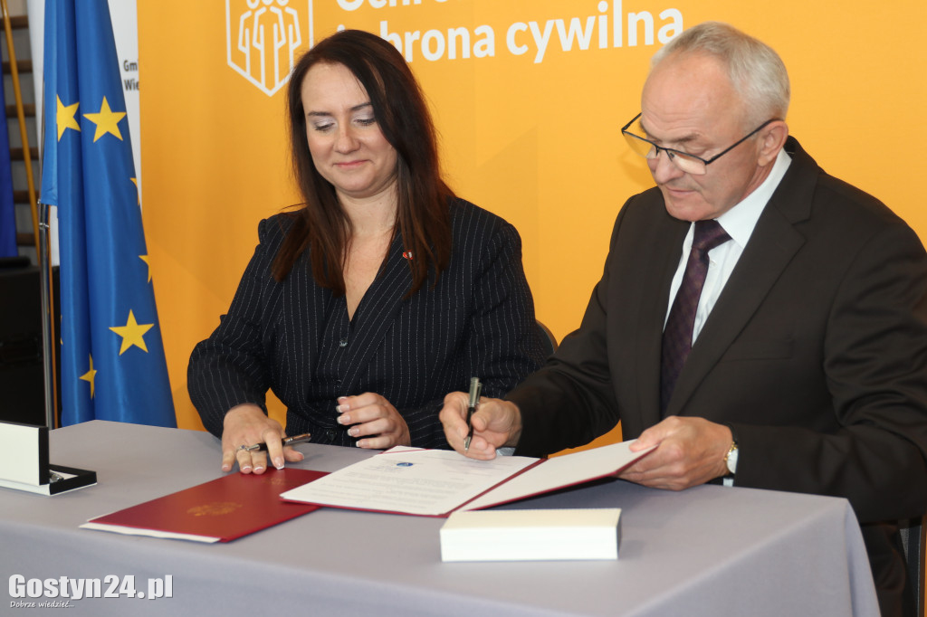 Podpisanie umowy na miejsce ukrycia w Borku Wlkp.