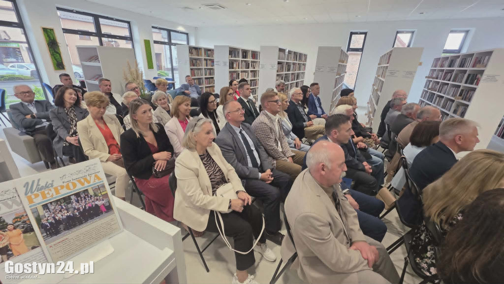 35-lecie Wieści Pępowa w biboiotece