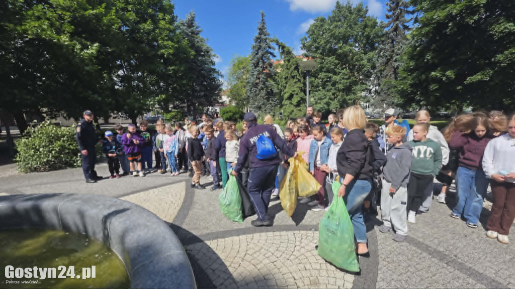 Akcja służb z uczniami w Gostyniu