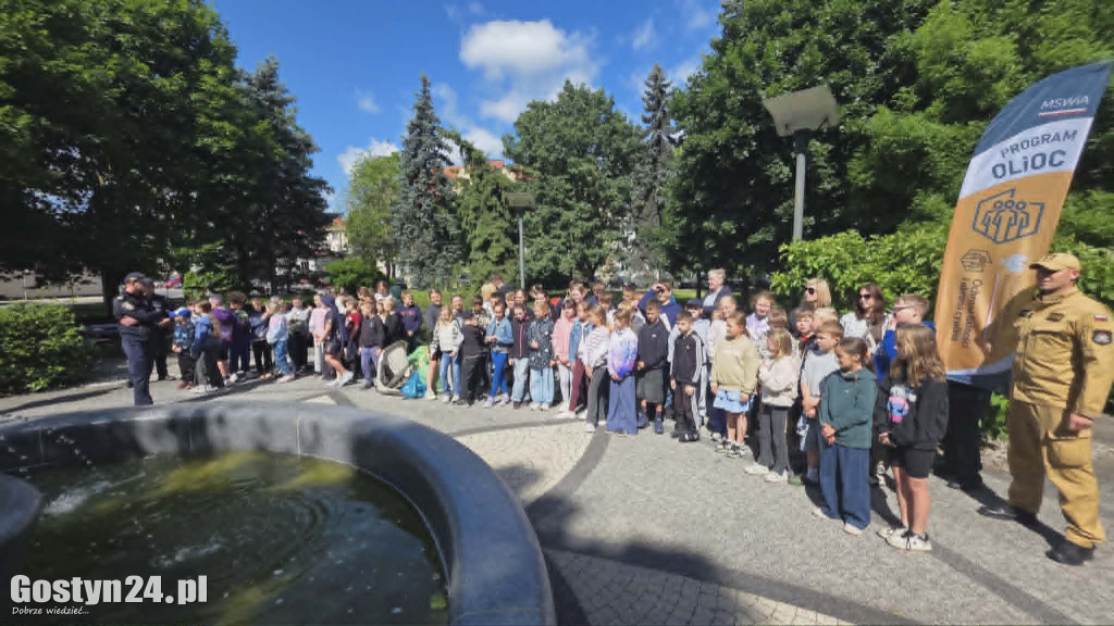 Akcja służb z uczniami w Gostyniu