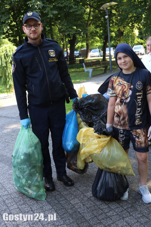 Akcja służb z uczniami w Gostyniu