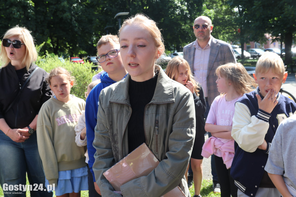 Akcja służb z uczniami w Gostyniu