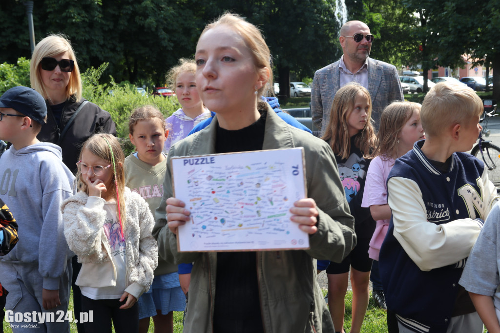 Akcja służb z uczniami w Gostyniu