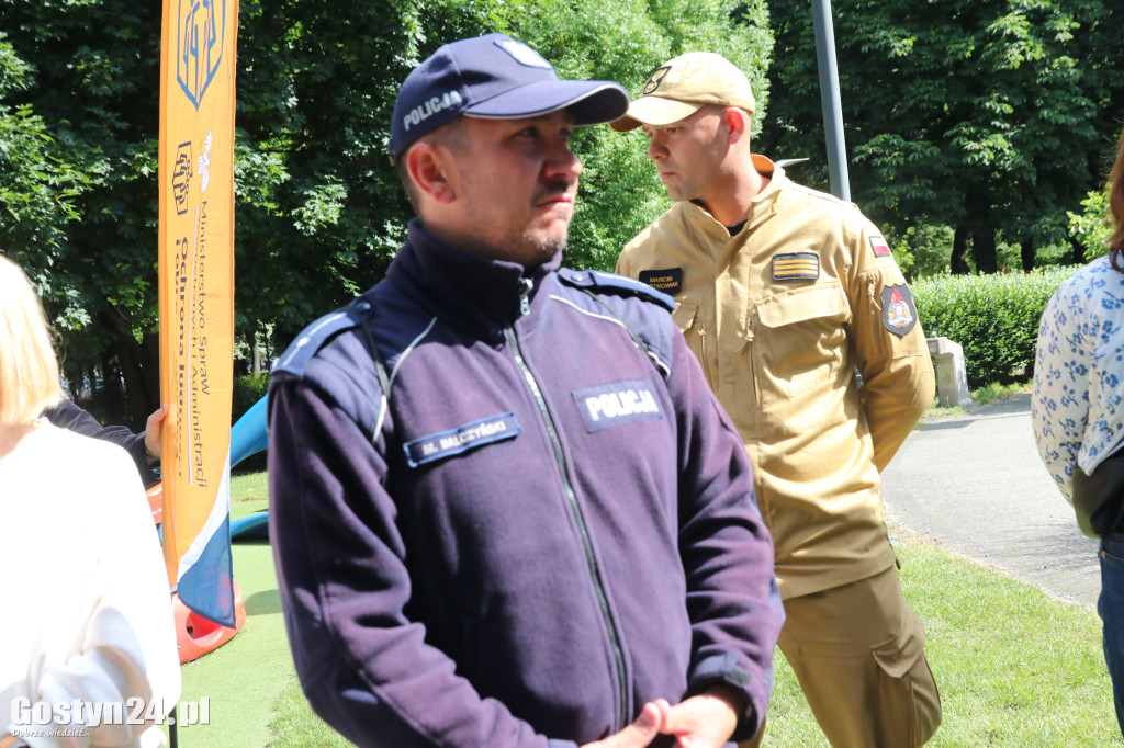 Akcja służb z uczniami w Gostyniu