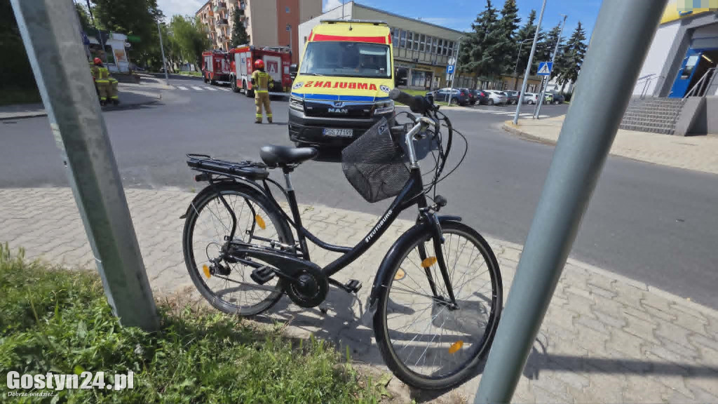 Zderzenie osobówki i rowerzysty w Gostyniu