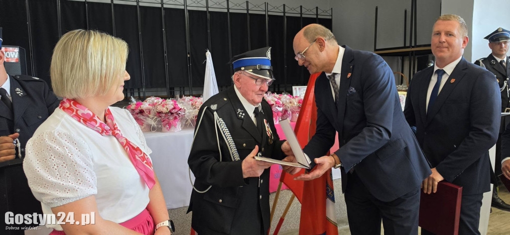 100 lat OSP, 60 lat KGW. Jubileuszowe święto w Szurkowie.
