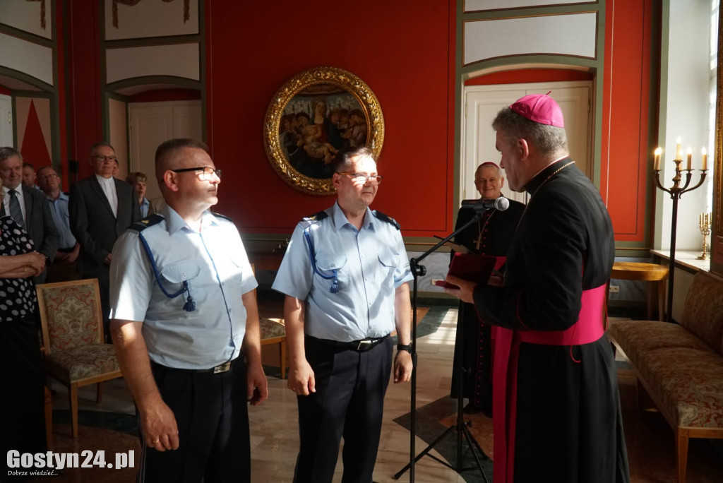 To wyróżnienie trafia tylko do nielicznych.