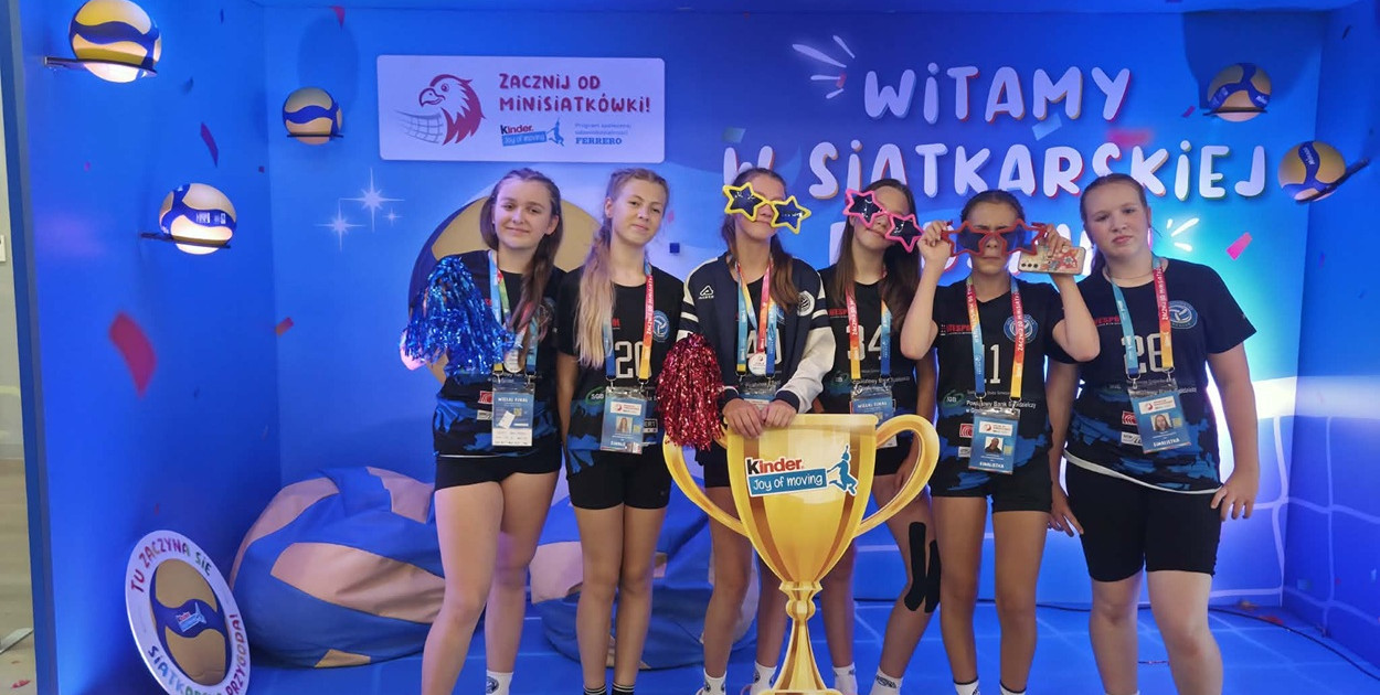 UKS Kaniasiatka 14 w Polsce