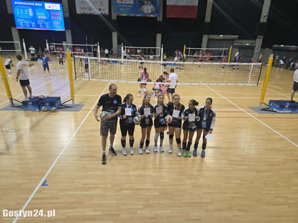 UKS Kaniasiatka 14 w Polsce