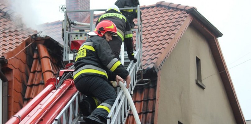 Paliła się kamienica przy rondzie - film