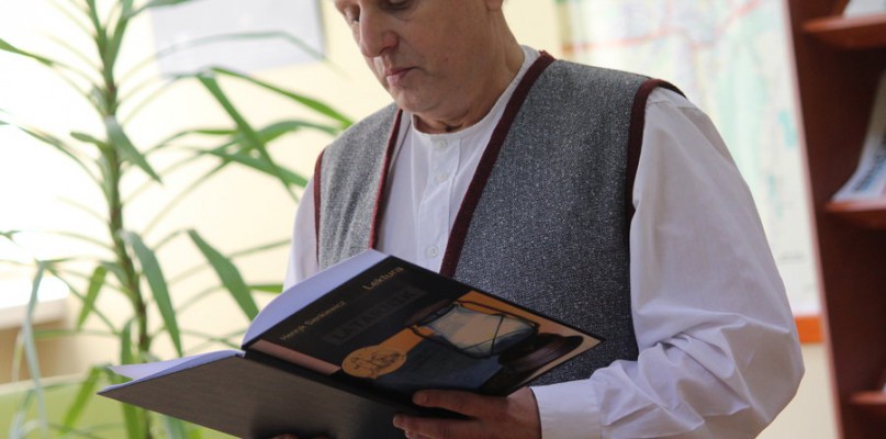 Z pamięci i wyczuciem, by oczarować słuchaczy