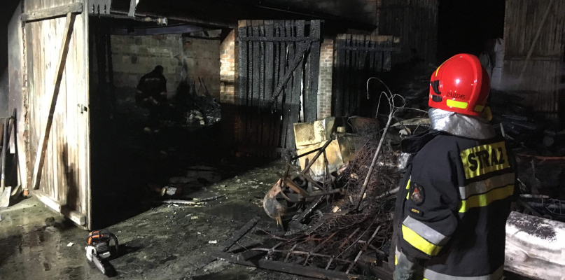 Ogień pojawił się przed północą... Spłonęło wszystko co było w środku