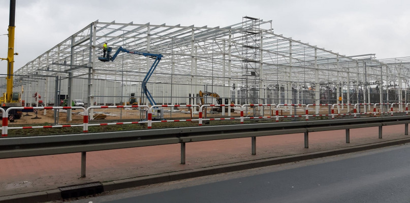 Produkcja pod chmurką? To już przeszłość. Firma buduje ogromne magazyny