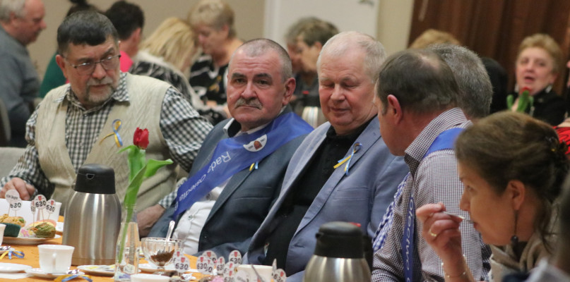 Muzycznie, wzruszająco i jak zawsze ze smakiem. Dostało się tylko Putinowi...