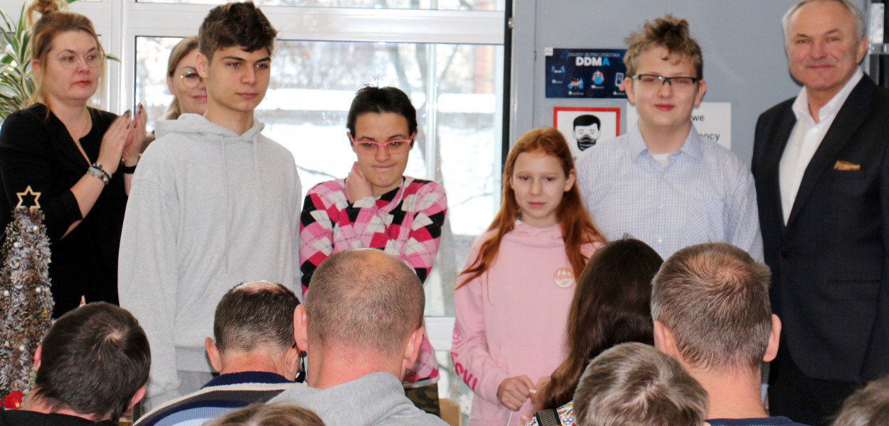 Pokazali, że są wśród nas i jak wygląda ich świat za oknem. Mają talent...