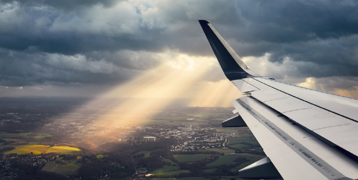 Samoloty hybrydowe: Technologia przyszłości w lotnictwie