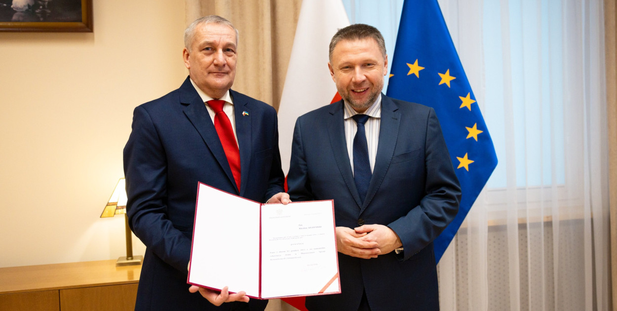 Foto: Platforma X MSWiA/ Na zdjęciu: Wiesław Szczepański i Marcin Kierwiński