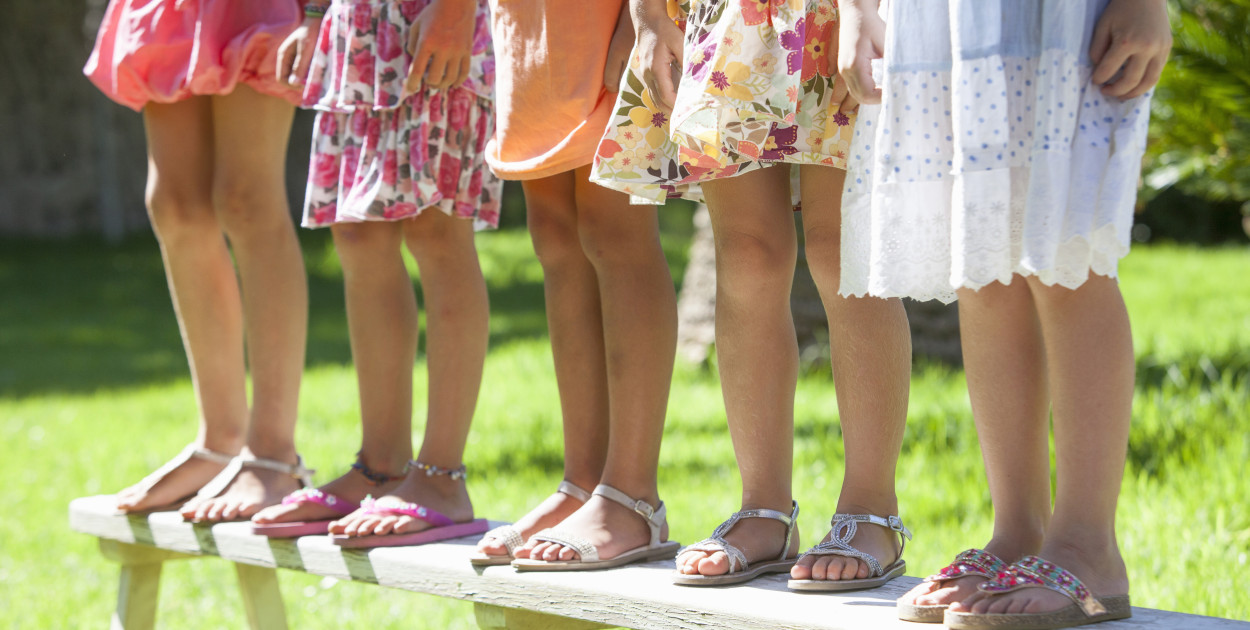 Buty dla dziewczynek – Jak wybrać idealne obuwie dla małej księżniczki?