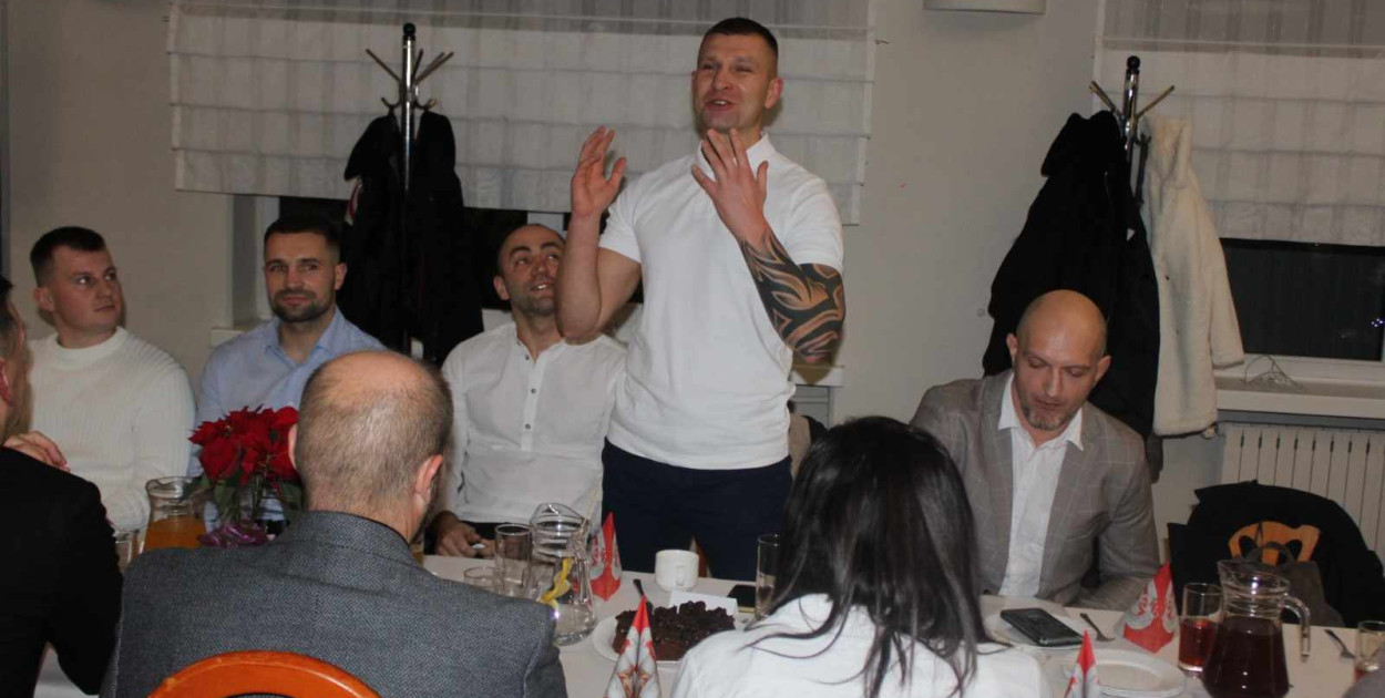 Wigilia w SWG. Dylak rezygnuje i odsuwa się w cień. Wiemy kogo wskazał na...