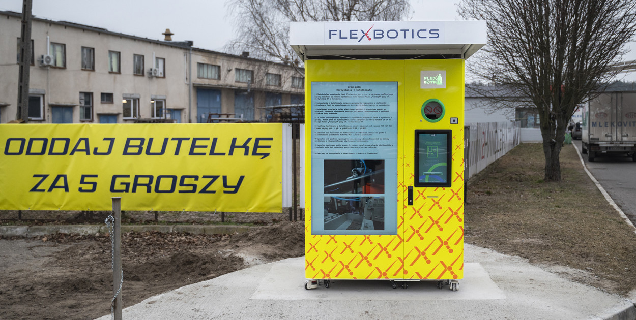 Wrzucasz butelki, odbierasz voucher. W sąsiednim powiecie zaczęli...