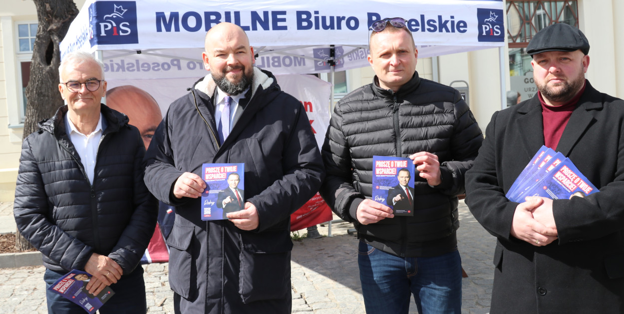 Nawrocki i Trzaskowski w drugiej turze. Co jeszcze mówili politycy PiS w Gostyniu?