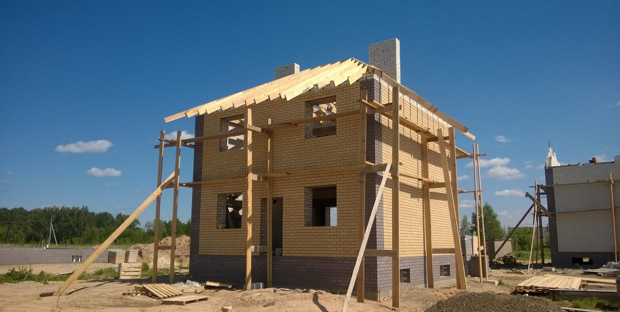 Jak docieplić elewację? Praktyczny poradnik dla każdego, kto buduje dom